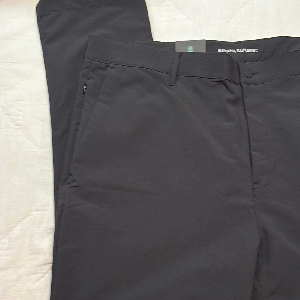 NWT Banana Republic Mens‎ Flat Front Performance Pants Black 40x30
